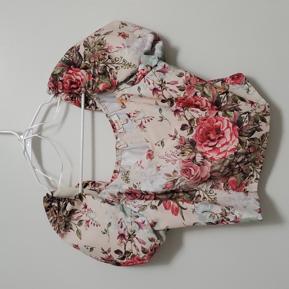 A Peach floral crop top